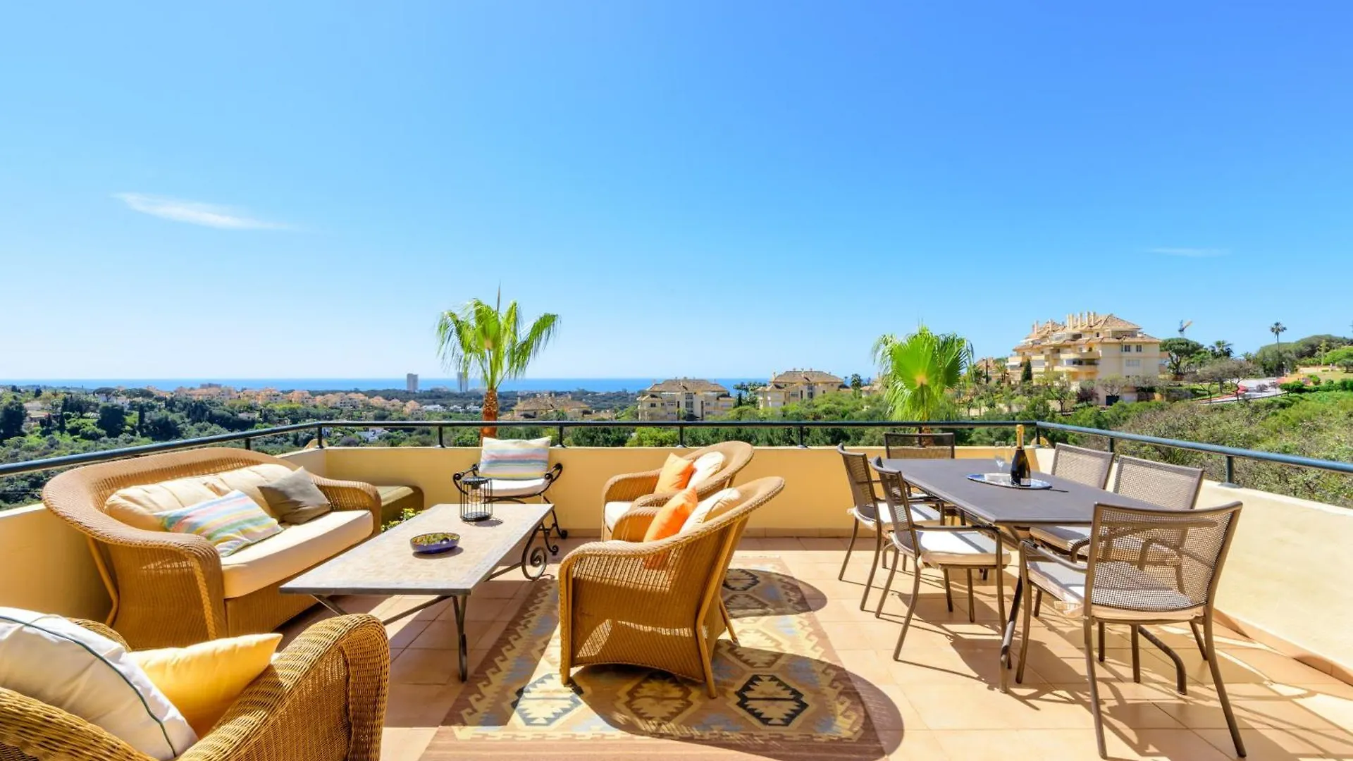 Apartament Elviria Hills Penthouse - Idyllic Golf & Sea View Oasis In Marbella Hiszpania