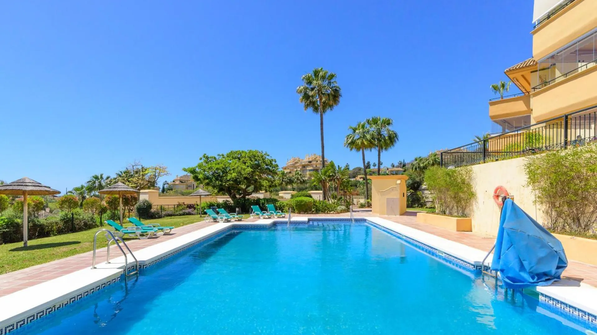 Apartament Elviria Hills Penthouse - Idyllic Golf & Sea View Oasis In Marbella 0*,  Hiszpania
