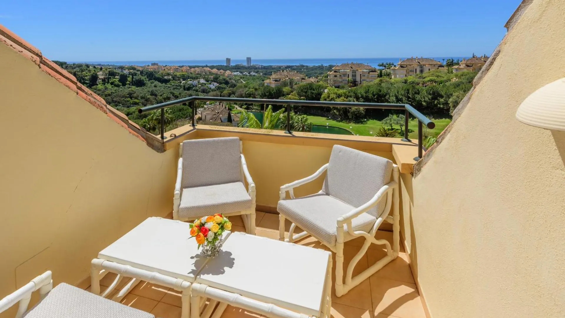Apartament Elviria Hills Penthouse - Idyllic Golf & Sea View Oasis In Marbella Hiszpania